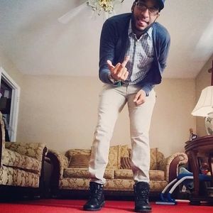 Meet your Posher, Antoine